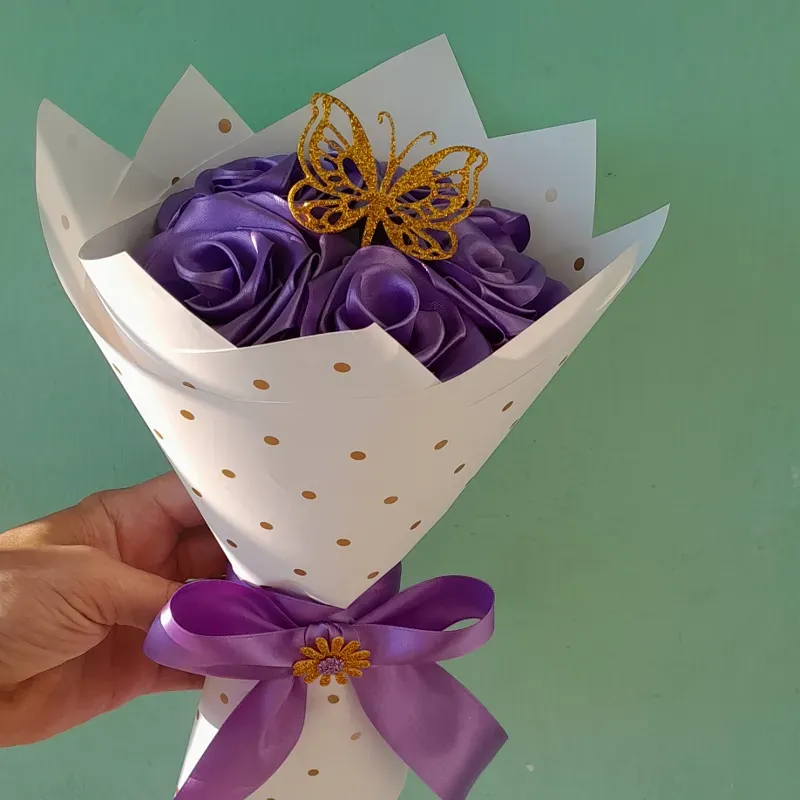 Ramo de rosas eternas