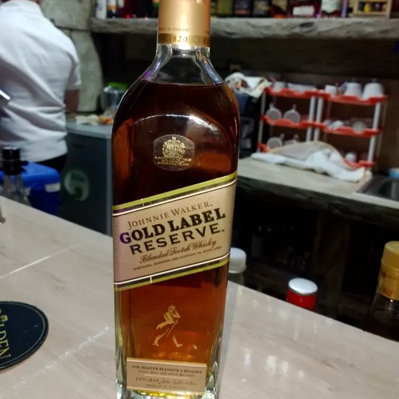 Johnnie Walker Gold Label