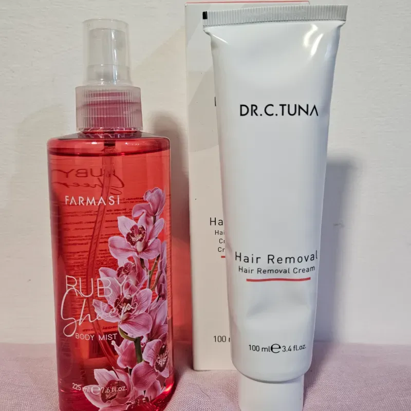 Colonia Farmasi y crema depilatoria