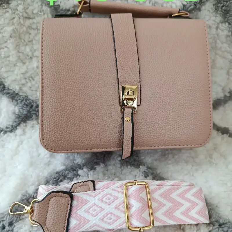 Cartera rosa viejo  10 USD