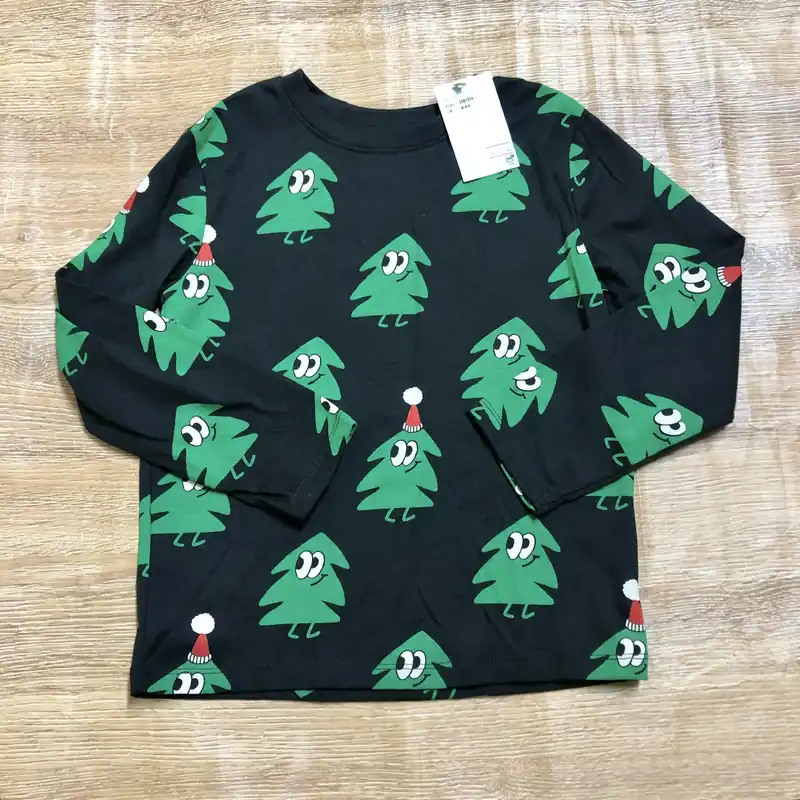 Enguatada con pinos navideños