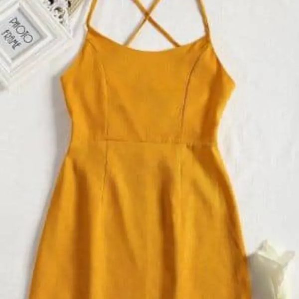 Vestido cruzado en la espada