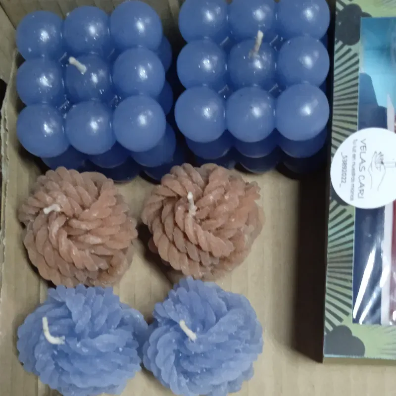 Velas cuadradas grandes de bolas