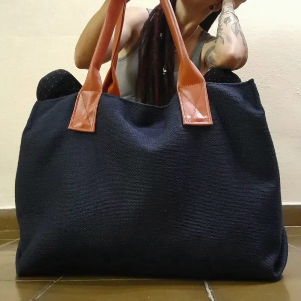 Tote bag