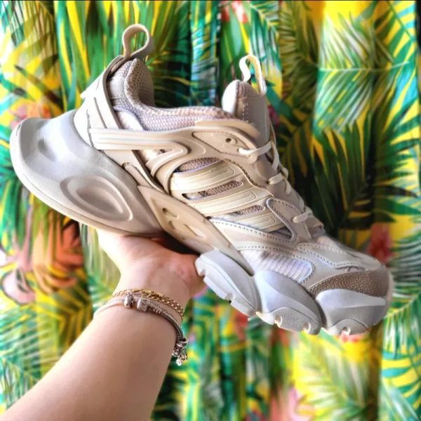 Adidas beige