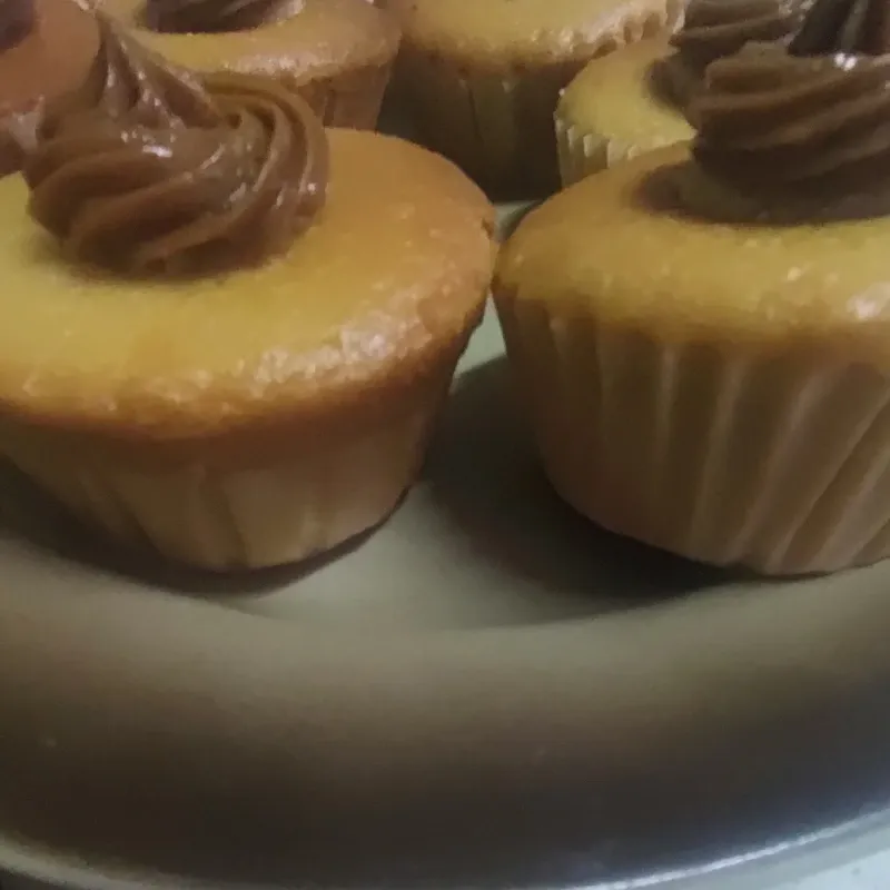 Panque relleno de dulce de leche