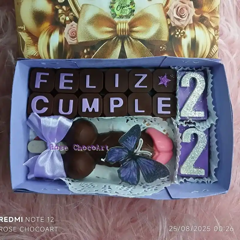Caja Feliz cumple con paleta de adultos.