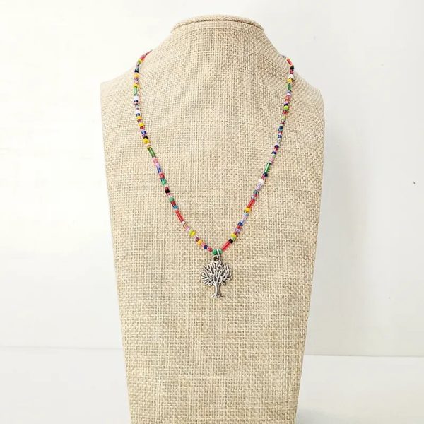 Collares chaquira