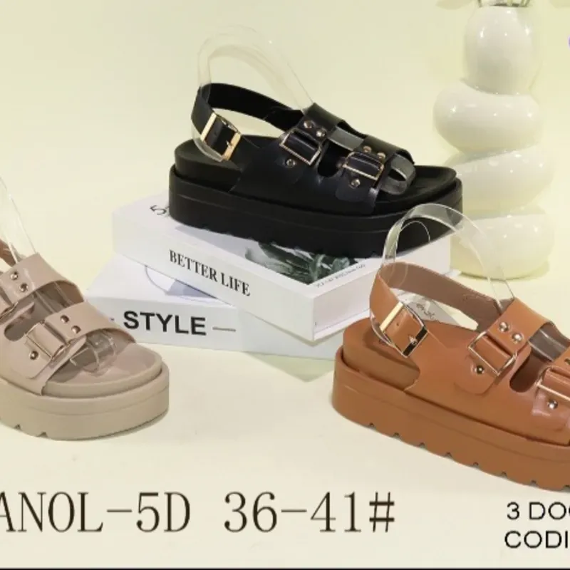 Sandalias engomadas de 2 tiras