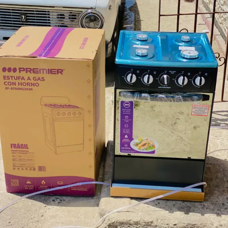 Cocina con horno marca Premier