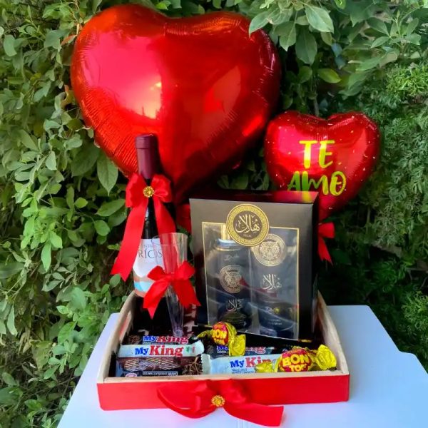 Deluxe love