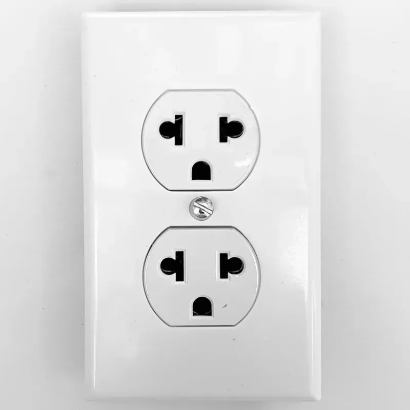 Toma Corriente Universal