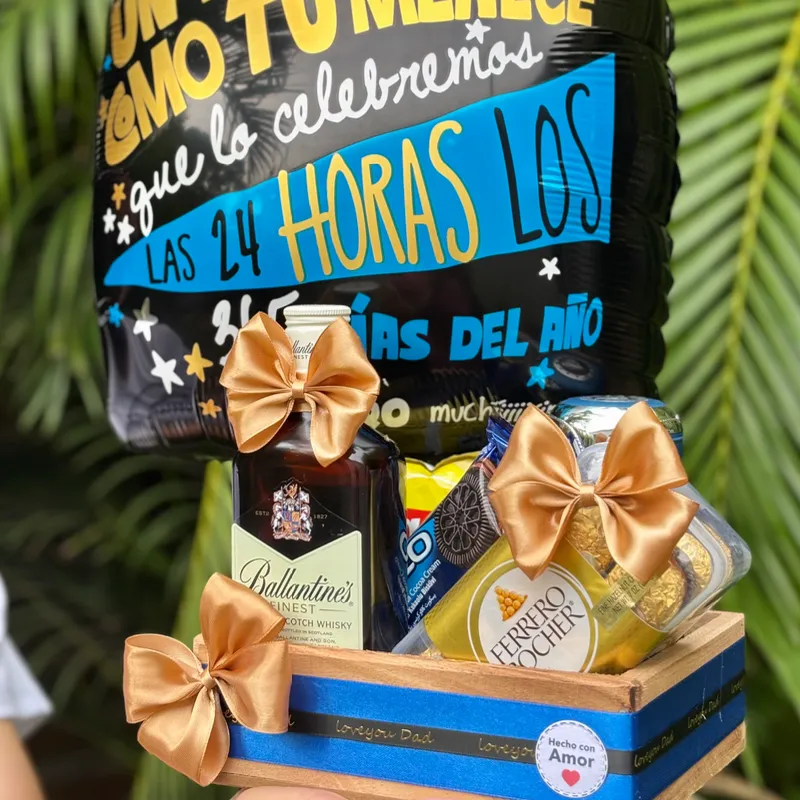 Caja de regalo con botella de wishky