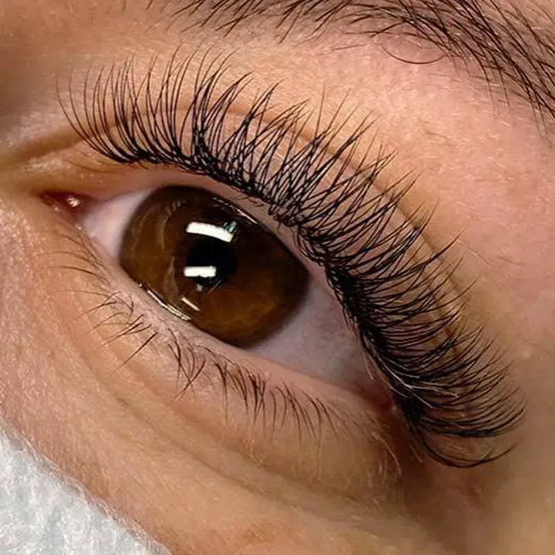 EXTENSIONES DE PESTAÑAS VOLUMEN 3D