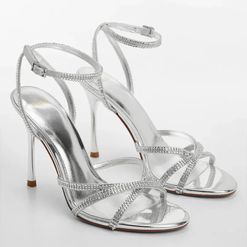 Tacon plateado brillantes