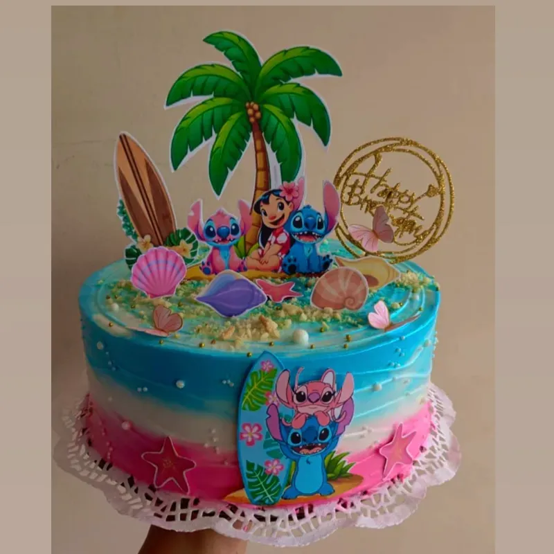 Hermoso cake de Stich y Angela 
