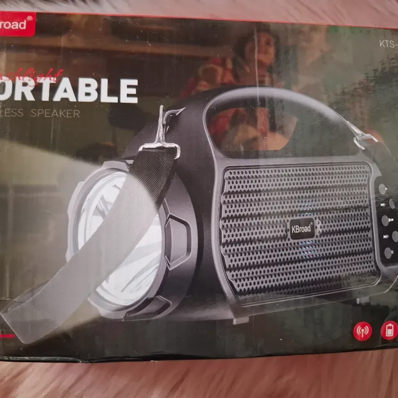 Lámpara+Bocina portable