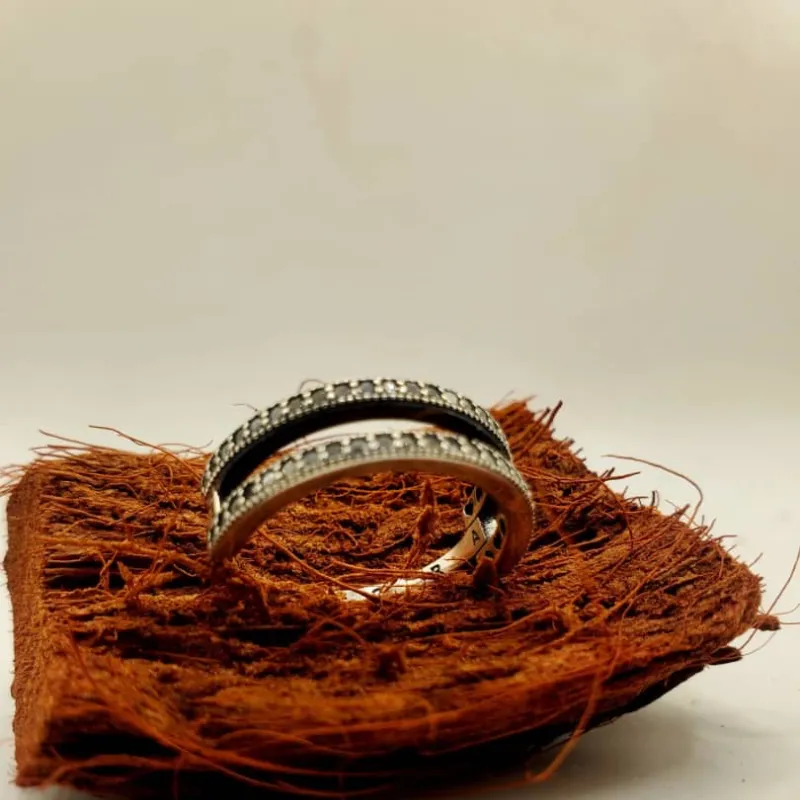 Anillo Doble con Piedras