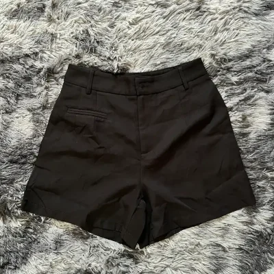 Short negro de vestir