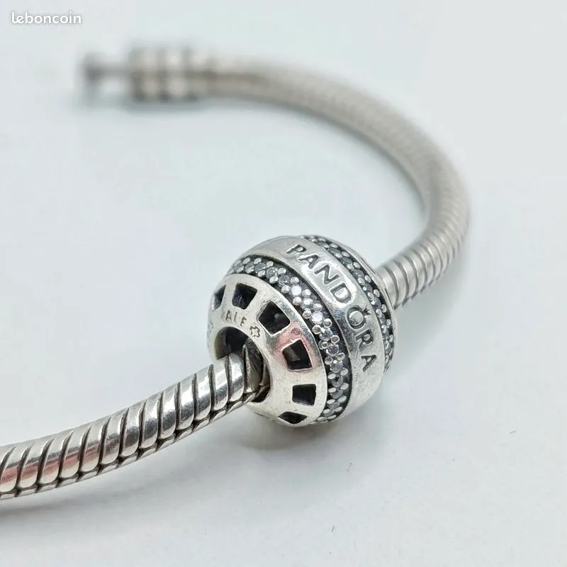 Charm separador clásico