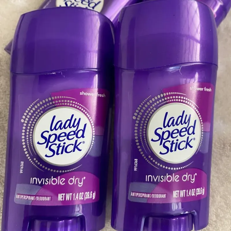 Desodorante Lady Speed Stick – Shower Fresh (1.4 oz)