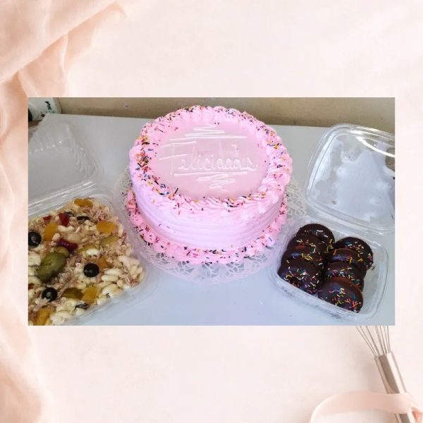 Combo cake/ensalada fría y 1 pack de 12 donas.
