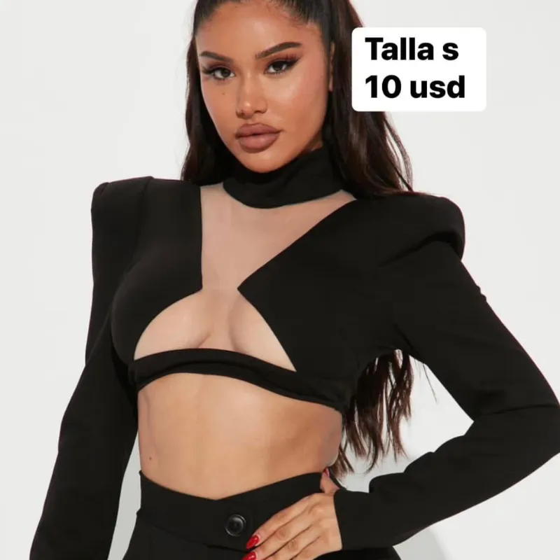Blusa fashion nova talla s