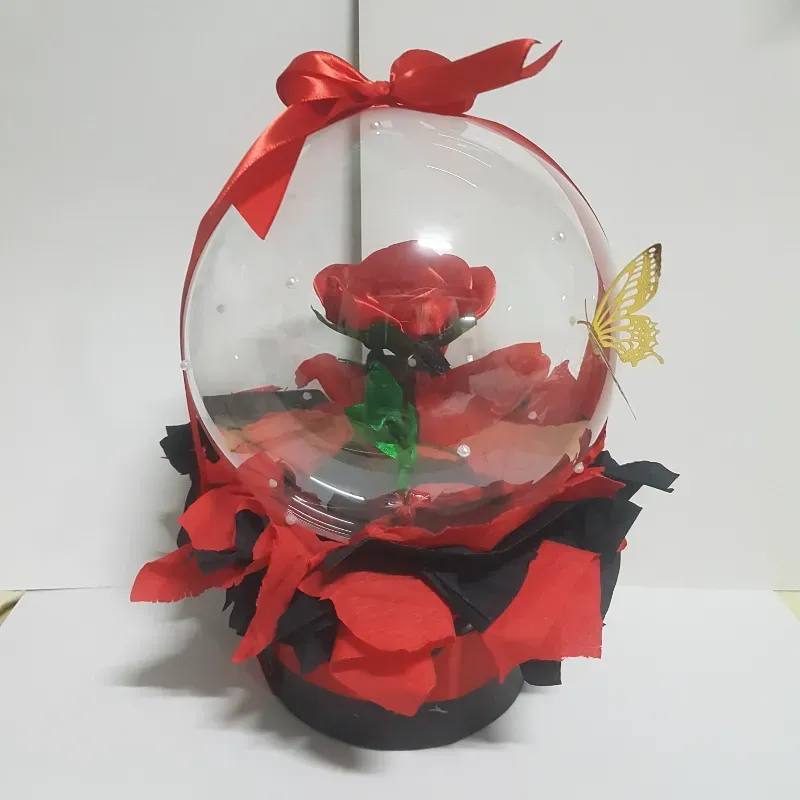 Globo con rosa eterna