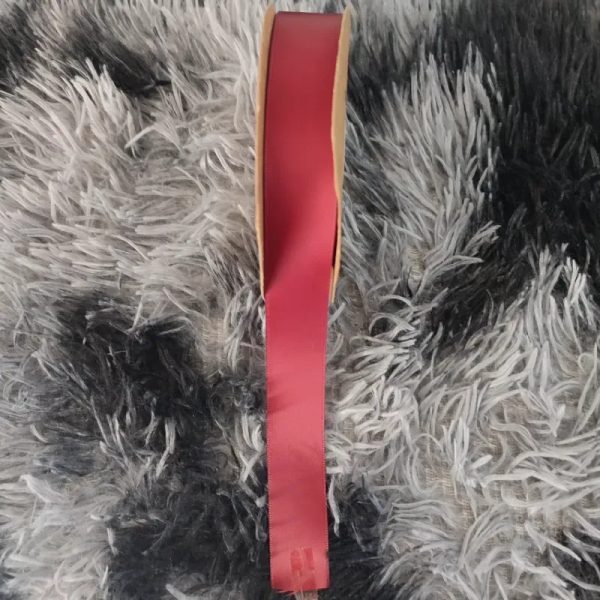 Cinta de satín de 2,5 cm rojo vino
