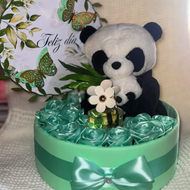Regalo premium osos pandas y perfume