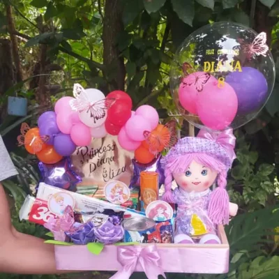 Caja sorpresa con peluche y confituras