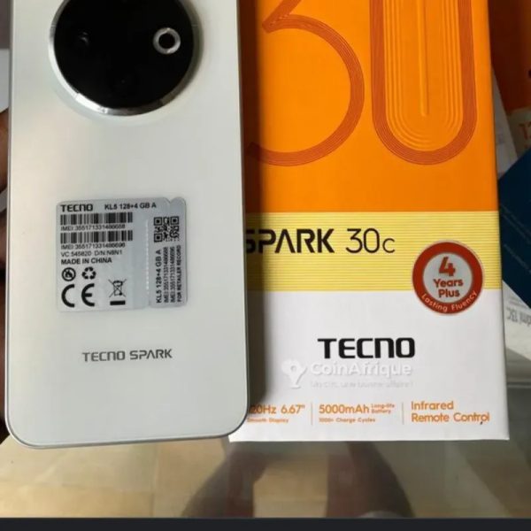 Tecno 30 c 8+8ram y 256