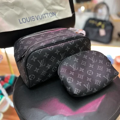 Louis Vuitton  de Mano