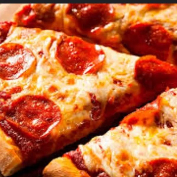 Pizza con queso Gouda y Rico Chorizo vela