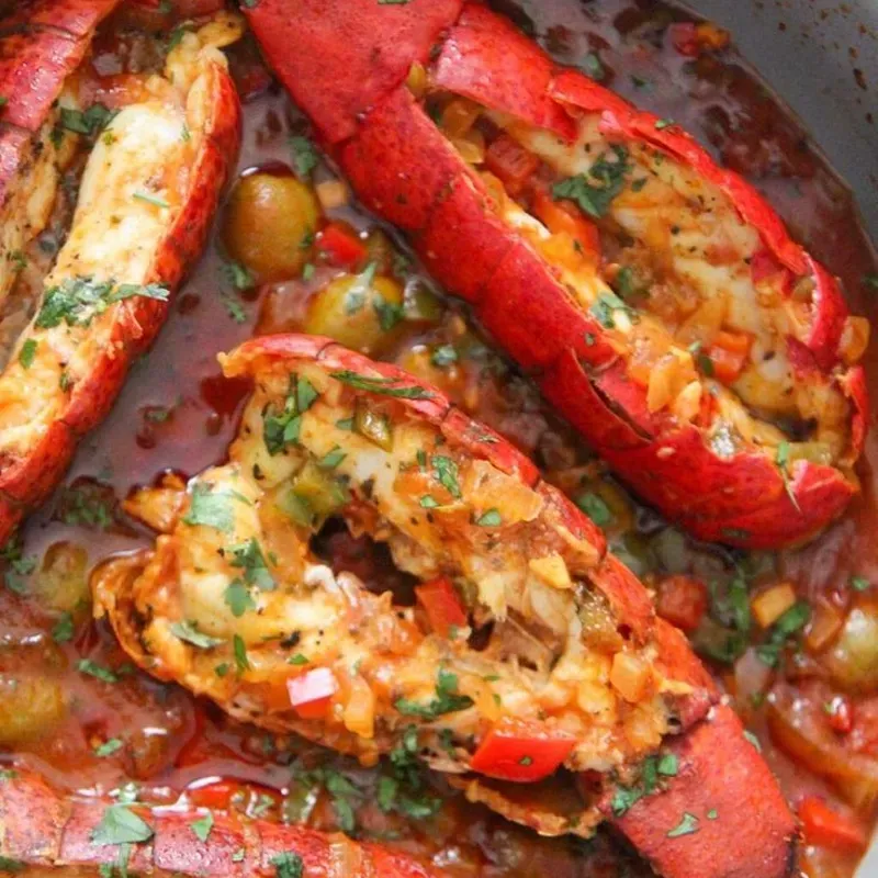 Langosta a la salsa de tomate cubana