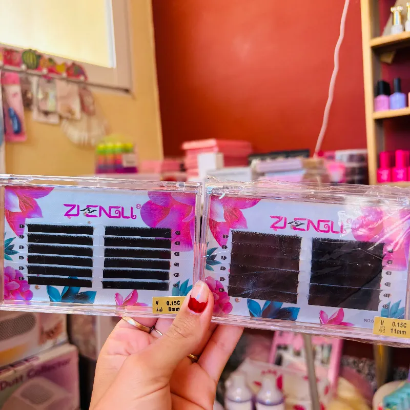 Pestañas pelo a pelo