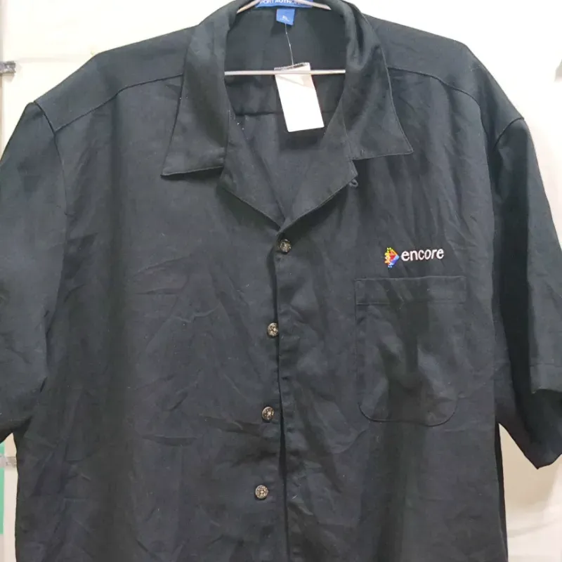Camisa Negra Nueva (s/t)