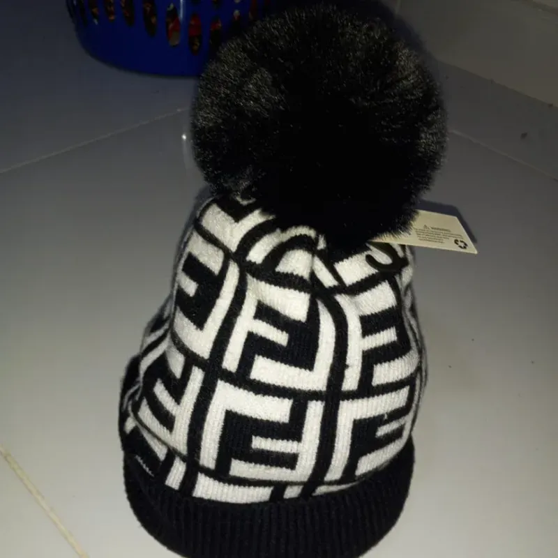 Gorro con Pompon