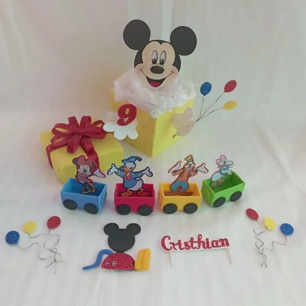 Cake topper