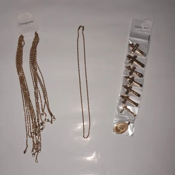 Cadenas torcidas con dije