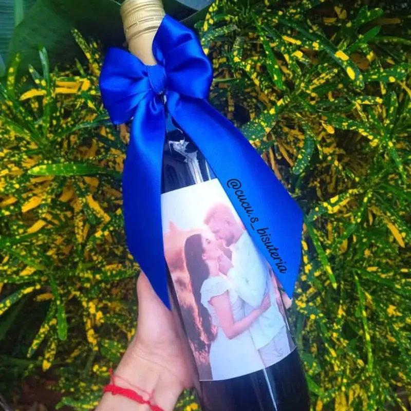 Botella de vino decorada
