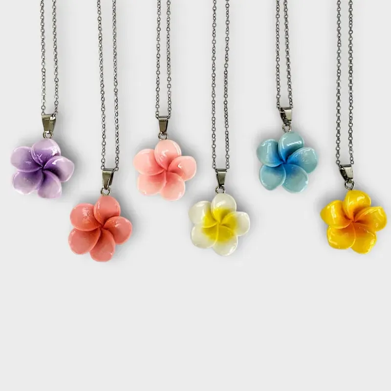 COLLAR DE PLUMERIAS