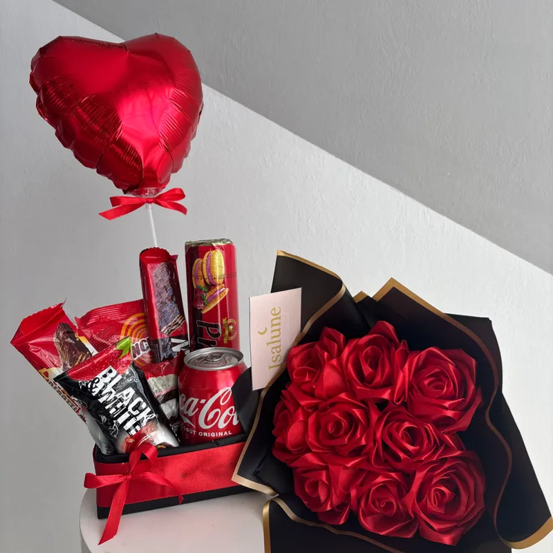 Ramo 9 rosas+ arreglo globo + chuches