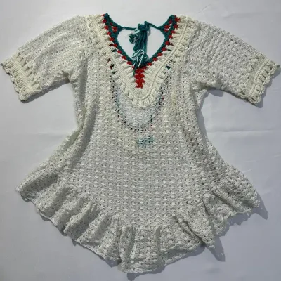 Vestido de Playa Tejido con Detalles Rojo y Azul