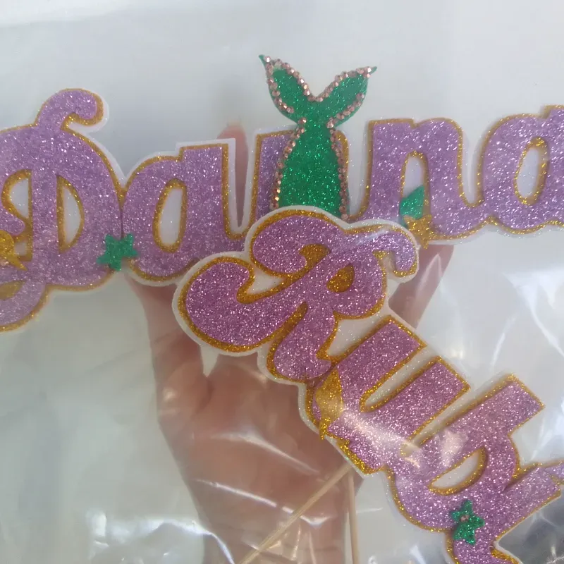 Topper de nombre en foami (5cm cada letra de molde)