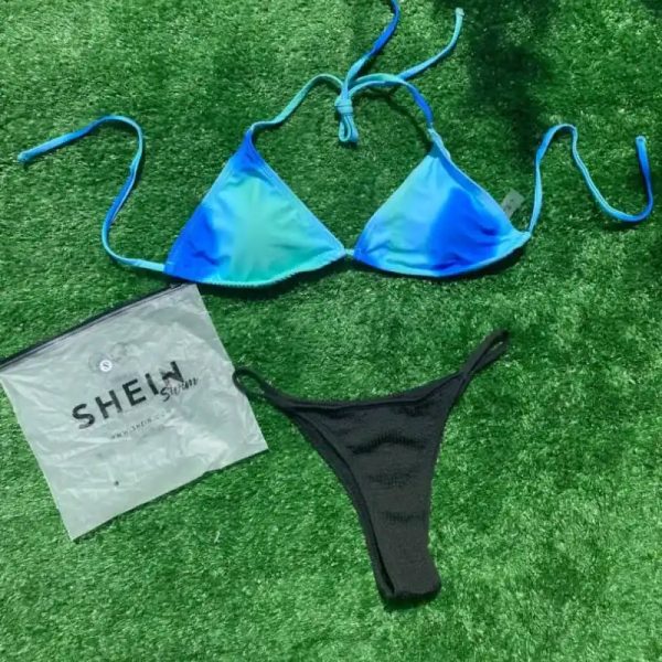 Bikini azul y negro