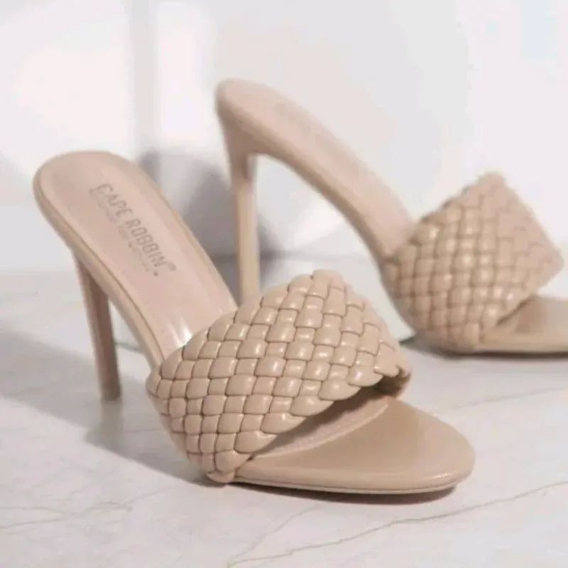  Zapatos de tacón — Beige
