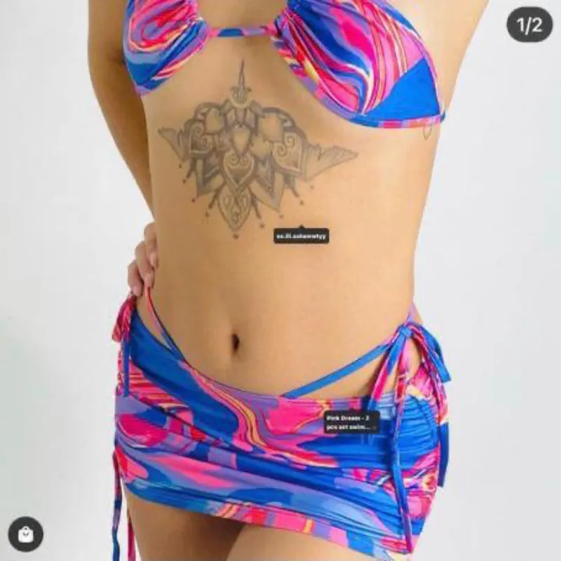 Traje de baño dos piezas y pareo