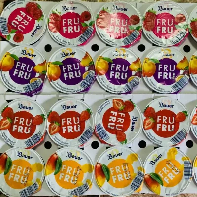 Yogur con trocitos de frutas dentro !