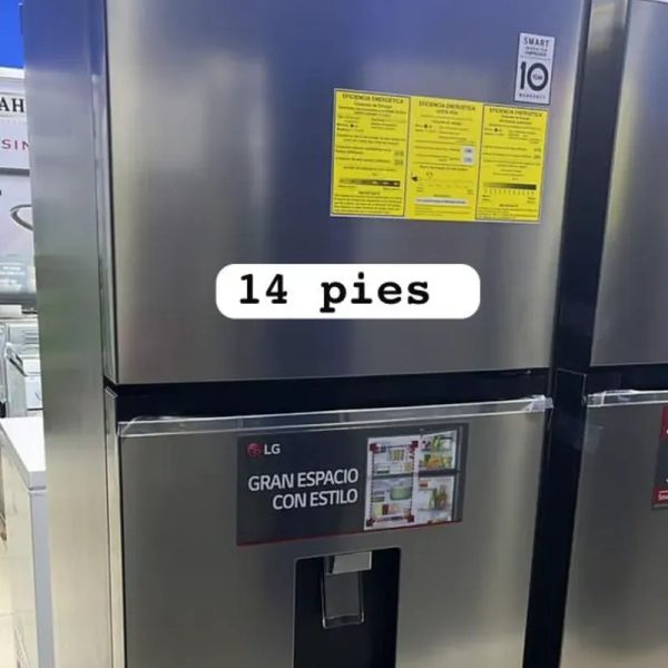  Refrigerador LG de 14 pies con Dispensador